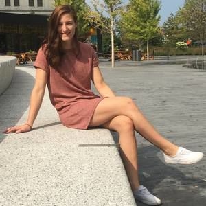 Meet your Posher, Chloe